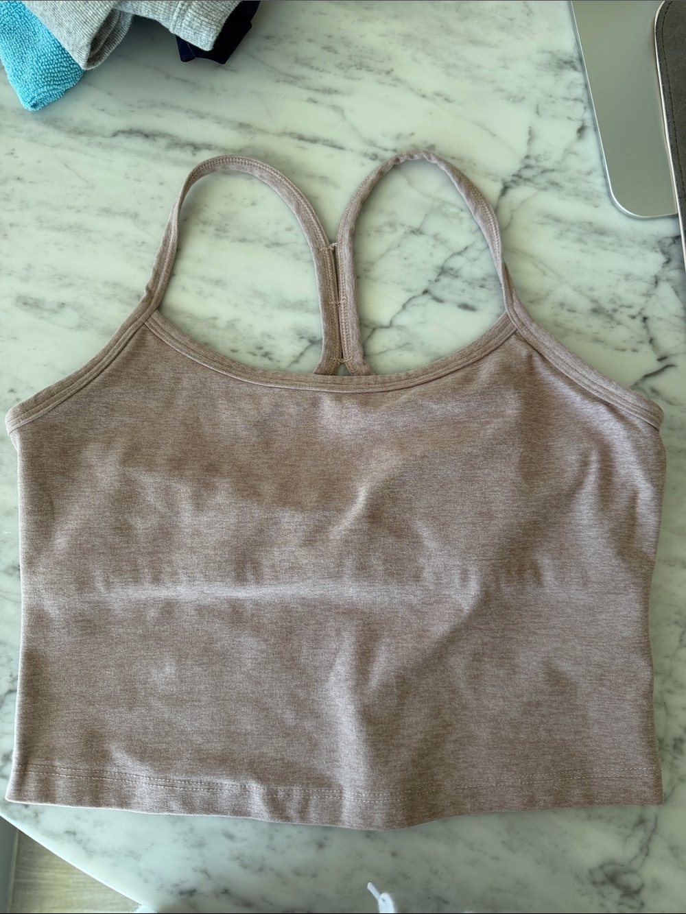 Beyond yoga Women’s Cropped Tank Top in Dusty Mauve
